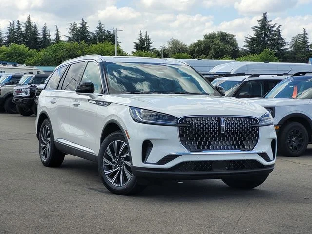 2026 Lincoln Aviator Premiere AWD's photo