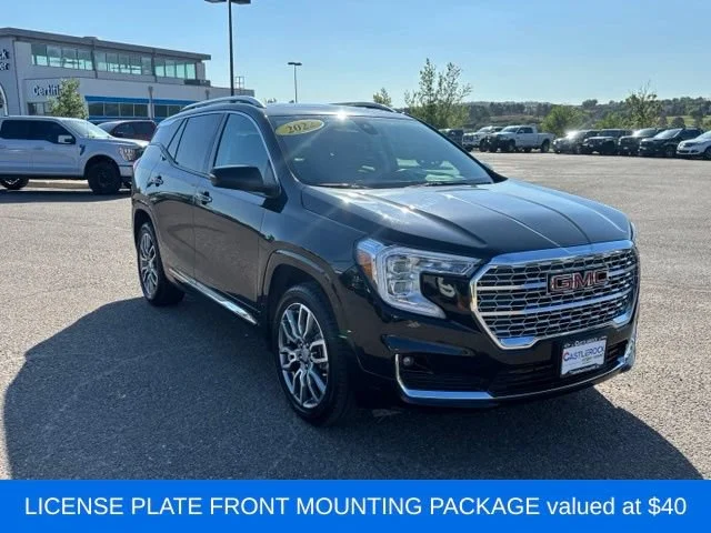 Used 2022 Ebony Twilight Metallic GMC Denali image 9