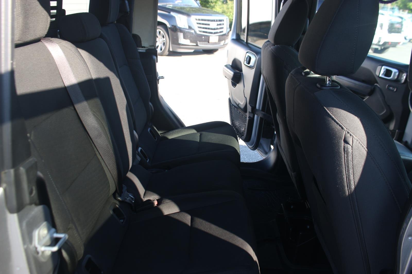 Used 2020 Silver Jeep Sport S image 31