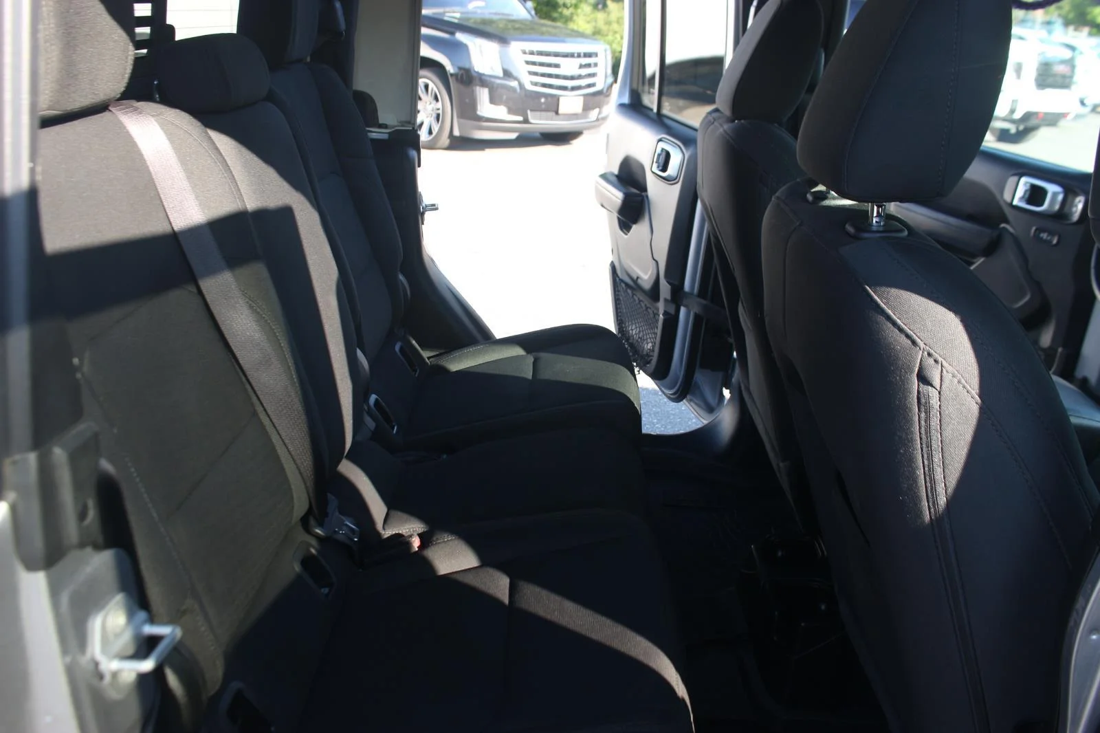 Used 2020 Silver Jeep Sport S image 31