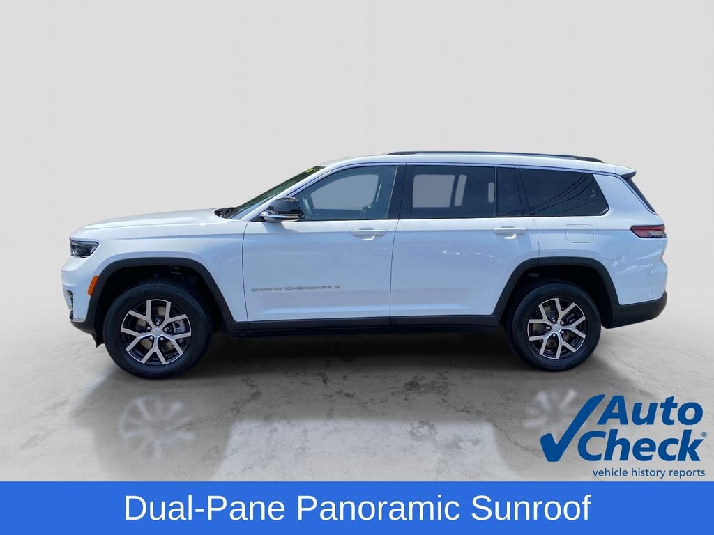 Used 2023 White Jeep Limited image 3