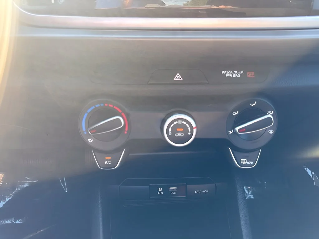 Used 2019 Red Kia S image 17