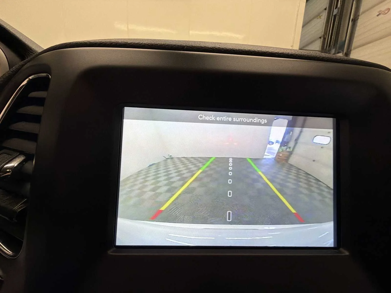 Used 2020 White Clearcoat Jeep Latitude image 22