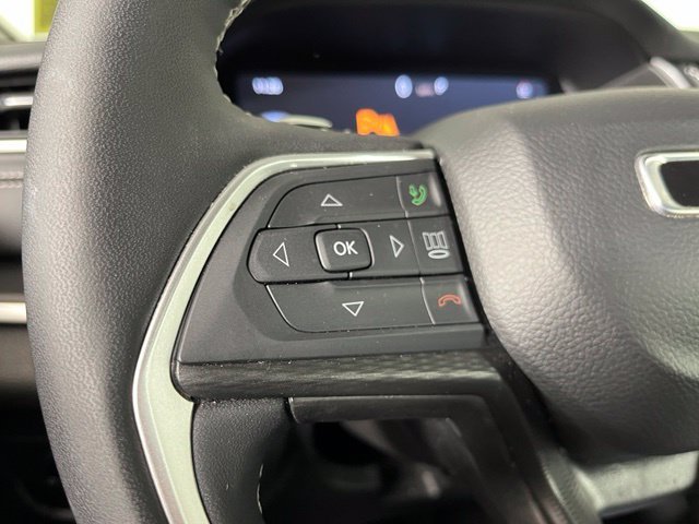 Used 2025 Red Jeep Altitude image 20