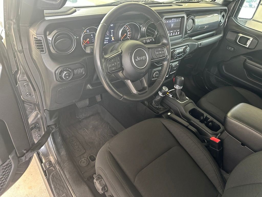 Used 2020 Gray Jeep Altitude image 13