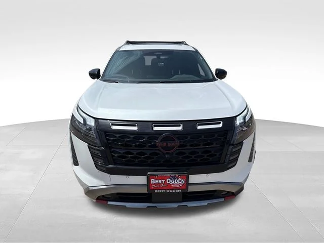 New 2026 Everest White Pearl TriCoat Nissan Rock Creek® image 2