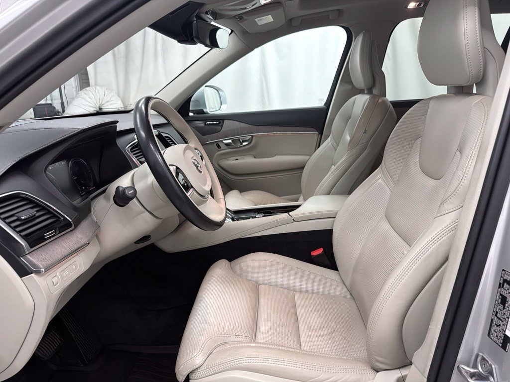 Used 2021 Silver Volvo T8 Inscription 7 Passenger image 12