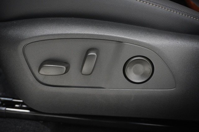 2027 Chevrolet Traverse Z71 - Photo 18