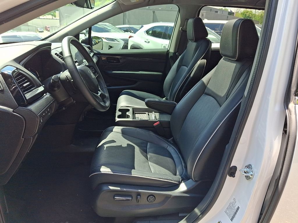 Used 2024 White Honda Elite image 16