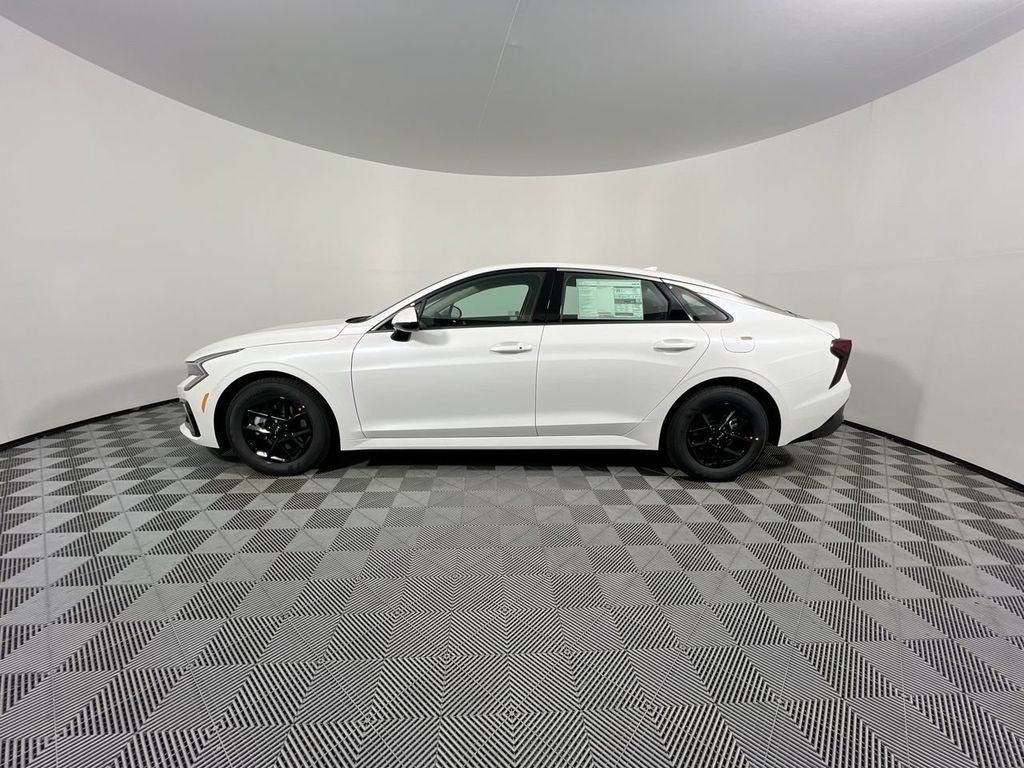 New 2026 Snow White Pearl Kia LXS FWD image 7