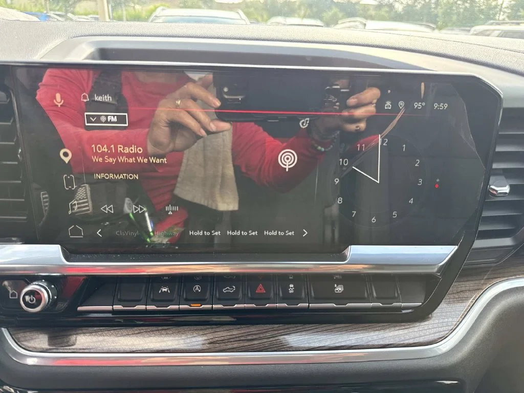 Used 2025 Red GMC Elevation image 30