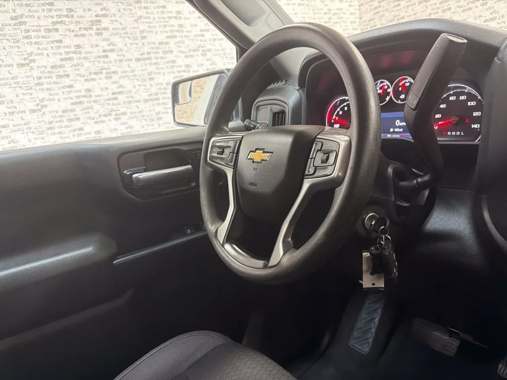 Used 2022 Summit White Chevrolet Custom image 17