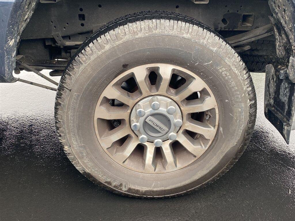 Used 2022 Antimatter Blue Ford LARIAT image 13