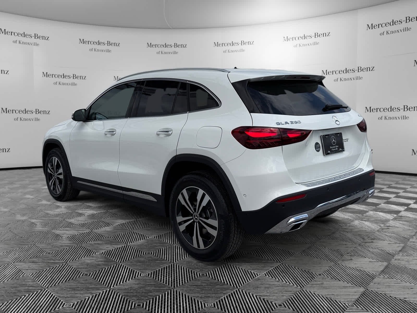 Used 2026 Polar White Mercedes-Benz GLA 250 image 3