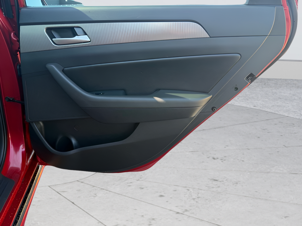 Used 2018 Red Hyundai Sport image 22
