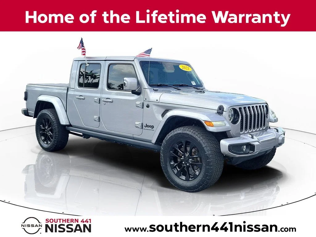 Used 2021 Silver Jeep Overland image 1