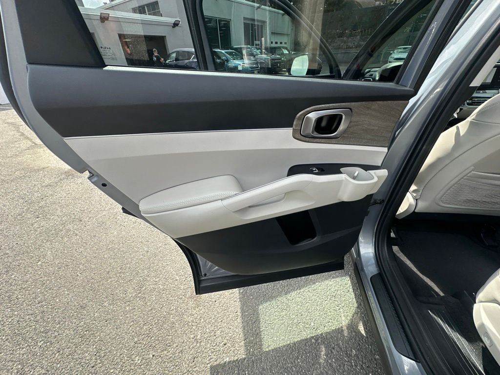 Certified Used 2023 Silver Kia X-Line S image 24
