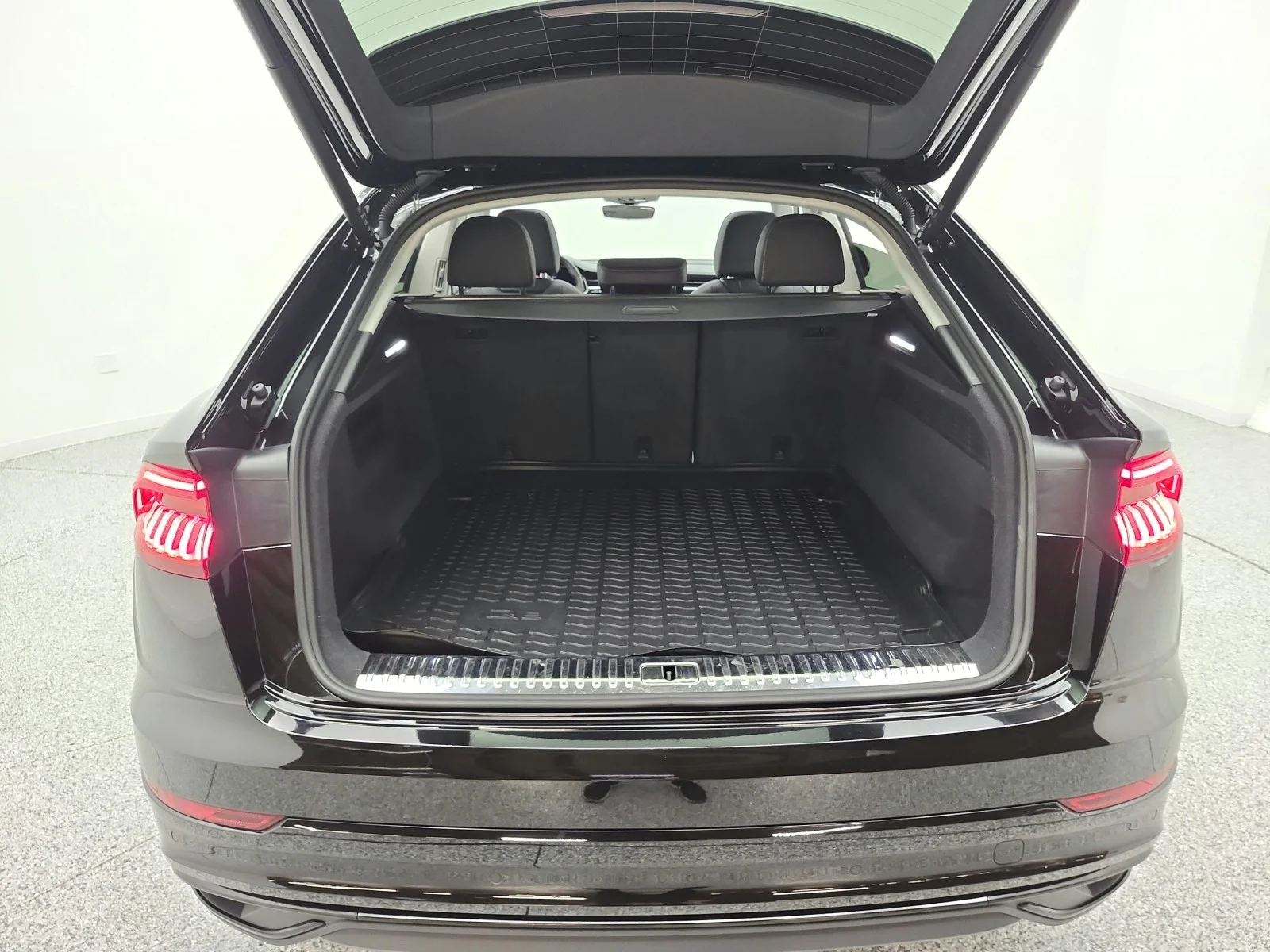 Used 2023 Mythos Black Metallic Audi Premium image 18