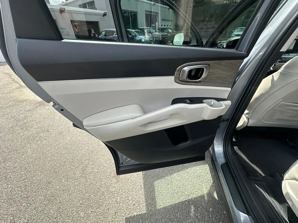 Used 2023 Silver Kia X-Line S image 24