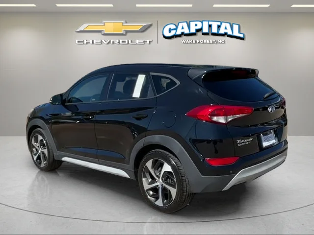 Used 2018 Black Hyundai Value image 4