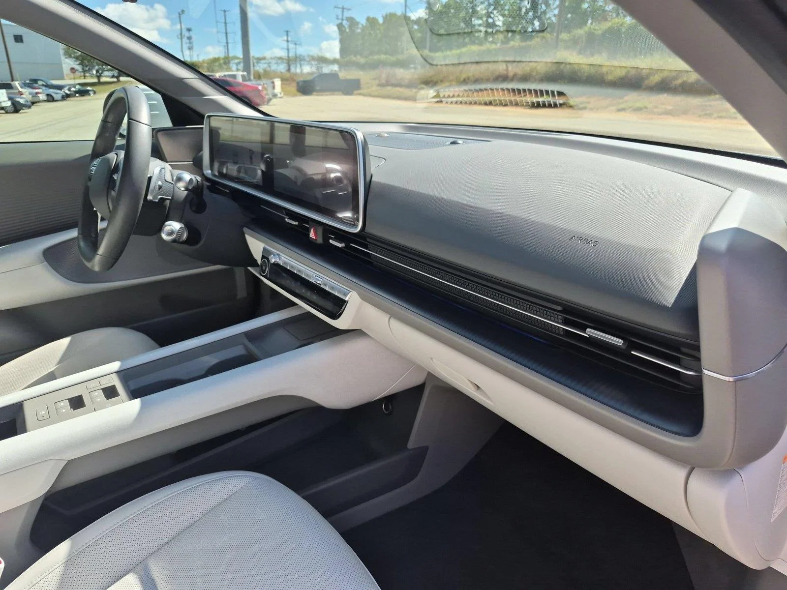 Used 2024 Serenity White Hyundai SEL image 36