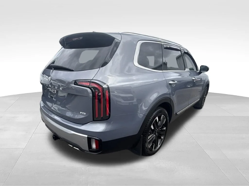 Certified Used 2023 Silver Kia SX-Prestige image 6