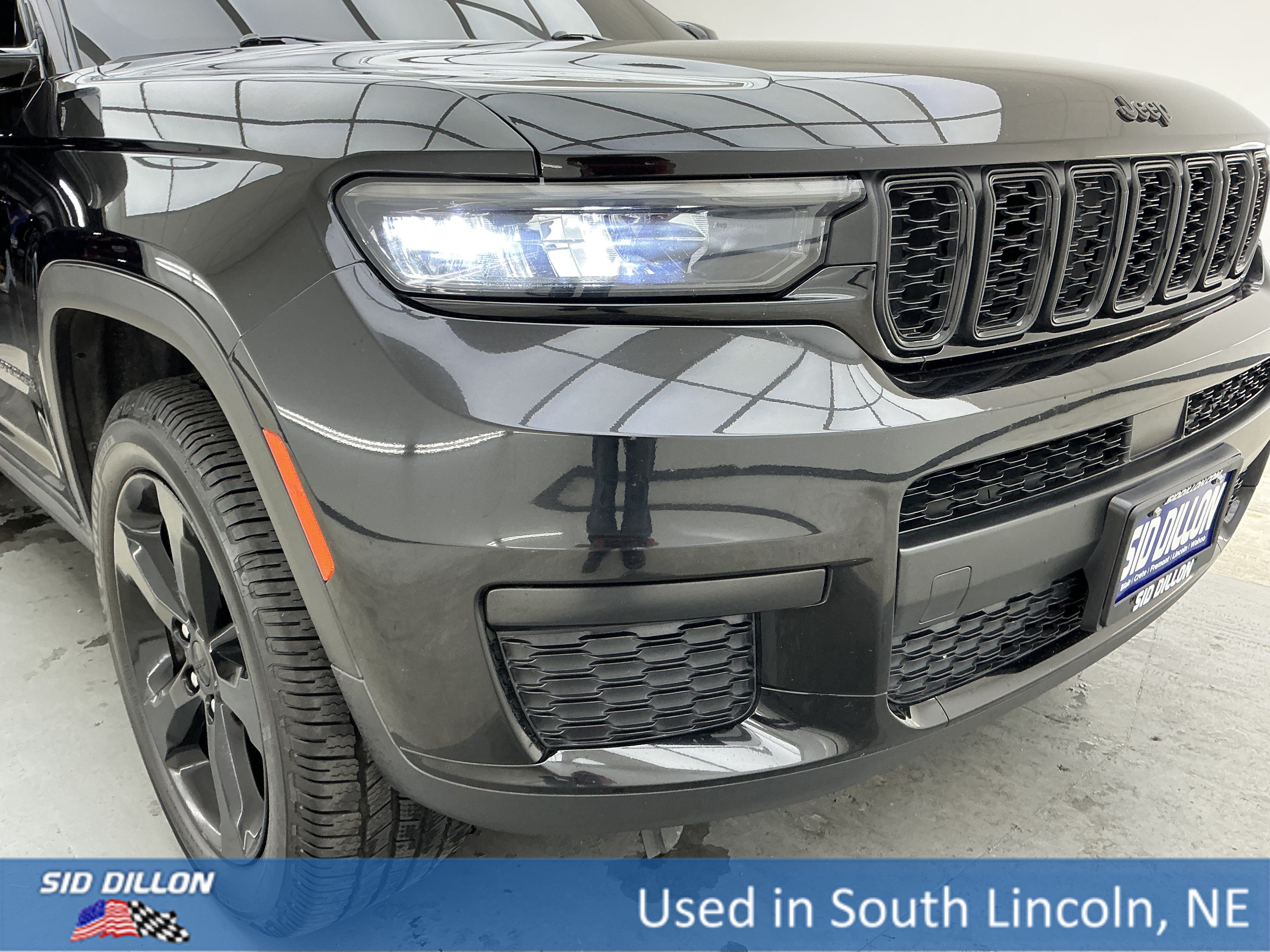 Used 2021 Diamond Black Crystal Pearlcoat Jeep Altitude image 26