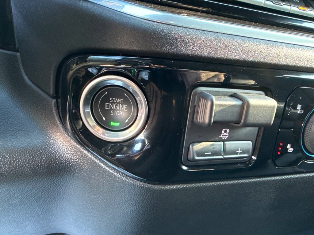 Used 2025 Black Chevrolet LT image 34