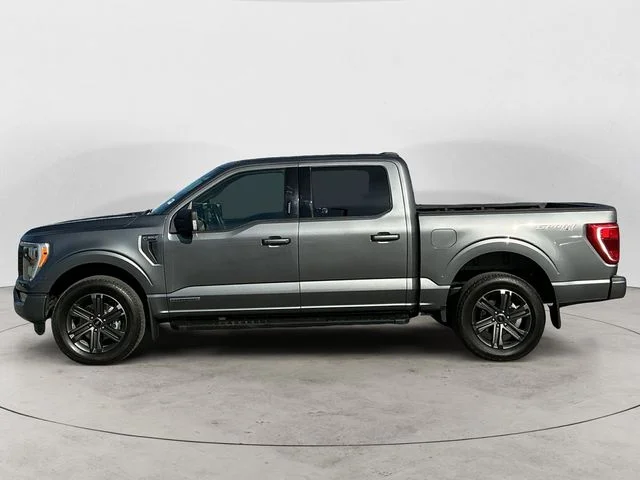 Used 2023  Ford XLT image 2