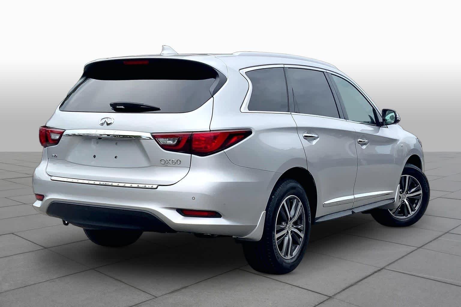 Used 2019 Liquid Platinum INFINITI LUXE image 13