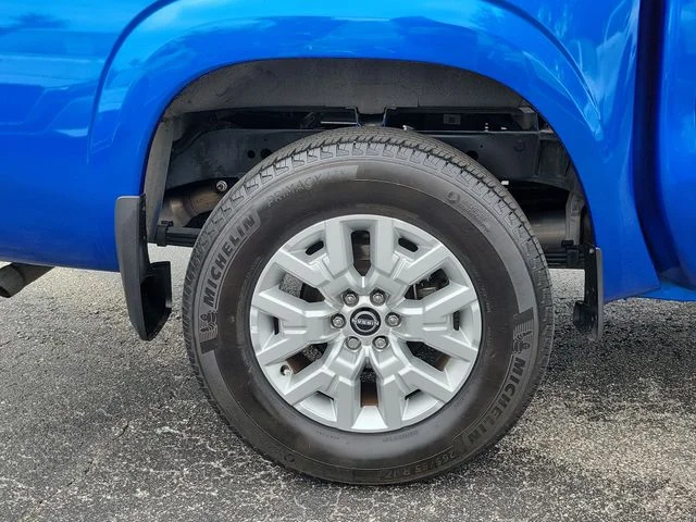 Used 2024 Blue Nissan SV image 8