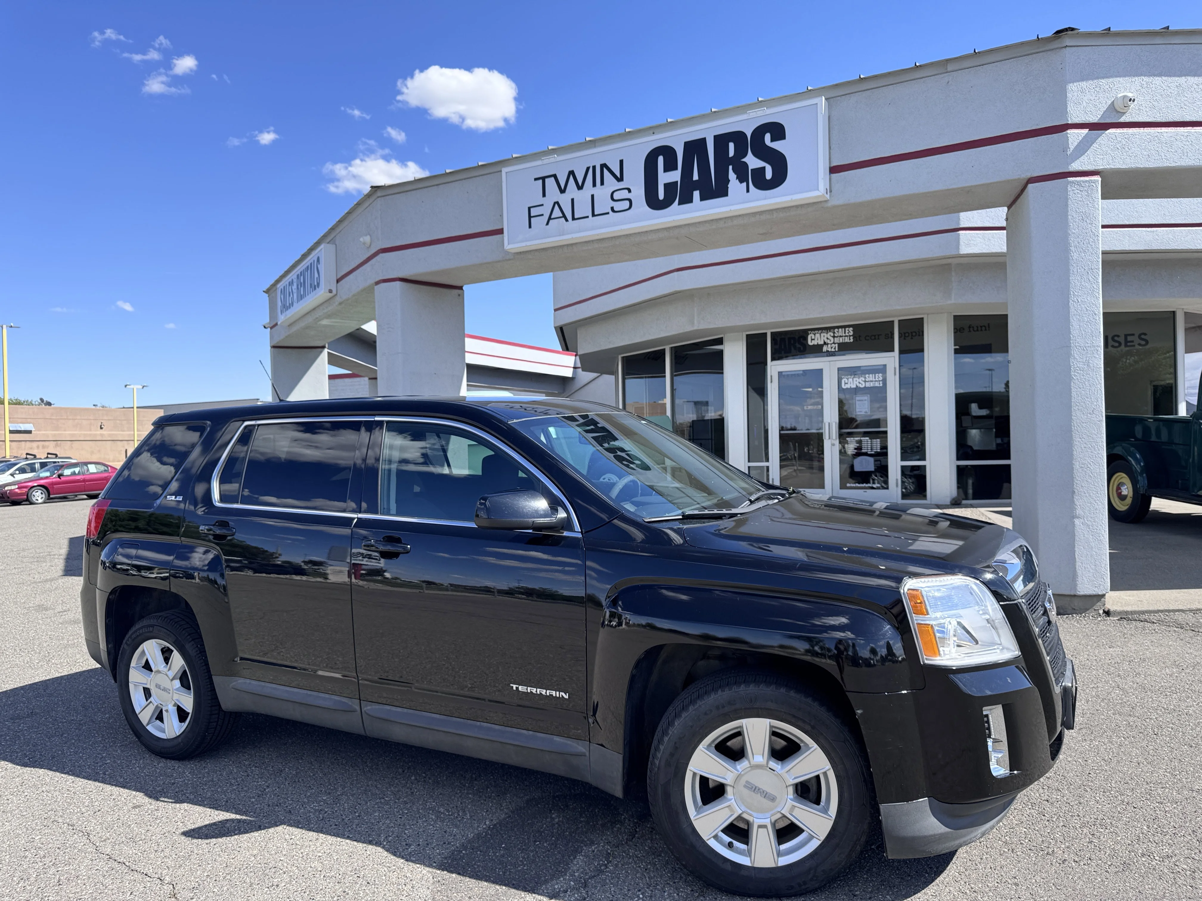 Used 2013 Onyx Black GMC SLE image 10