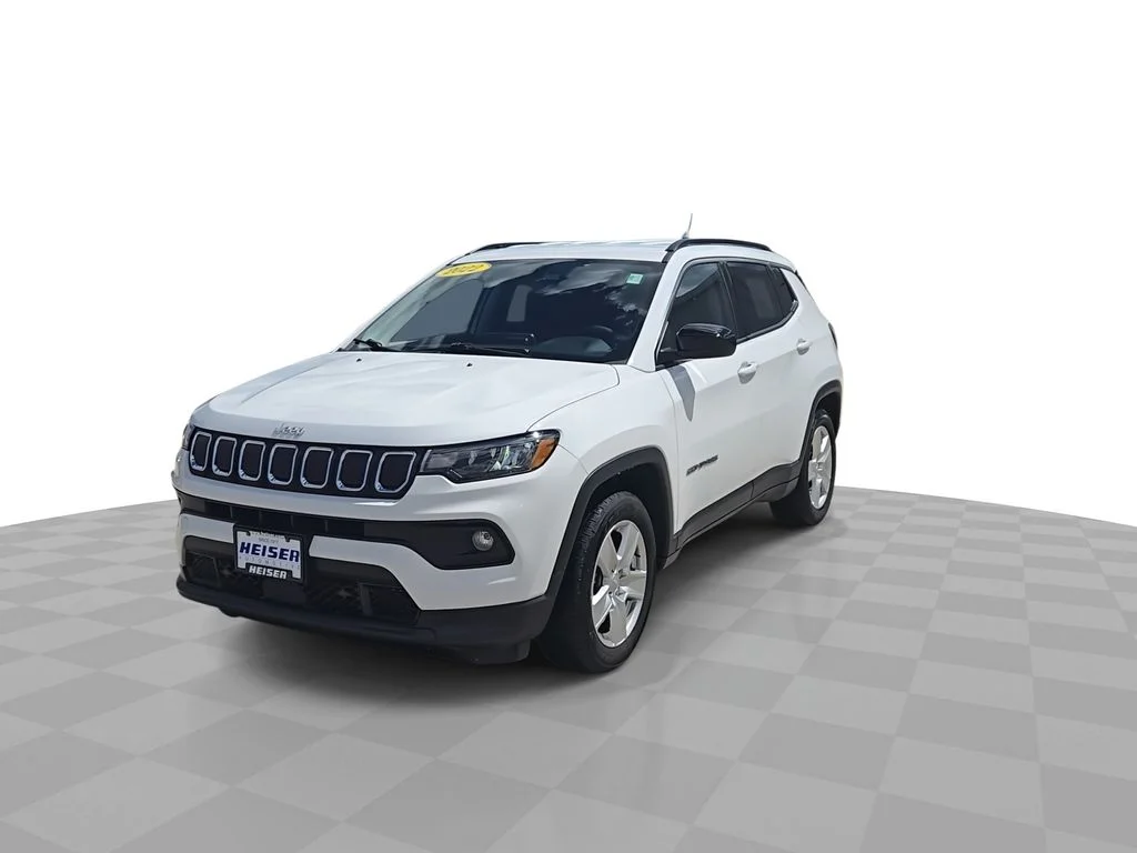 Certified Used 2022 White Jeep Latitude image 4