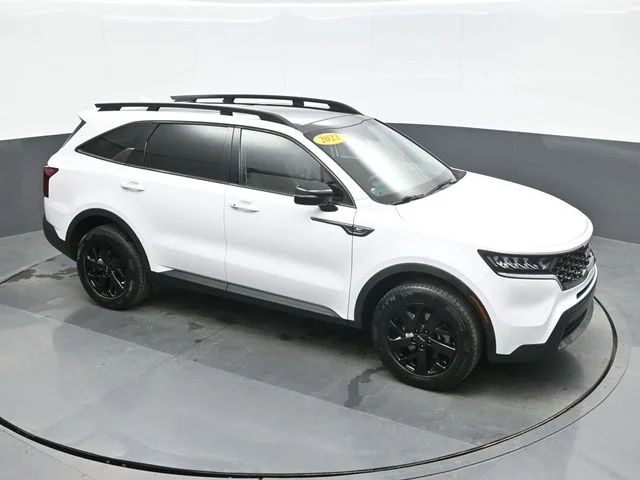 Used 2023 White Kia X-Line S image 15