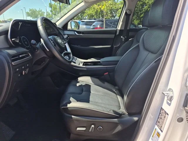 Used 2024 White Hyundai SEL image 11