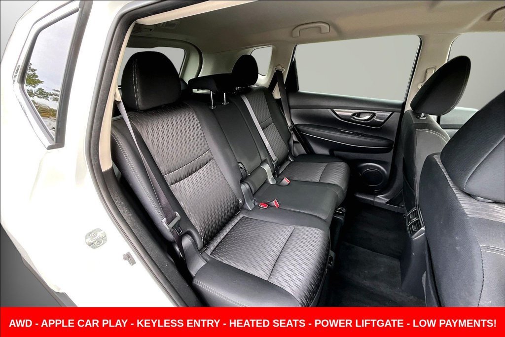 Used 2019 White Nissan SV image 31