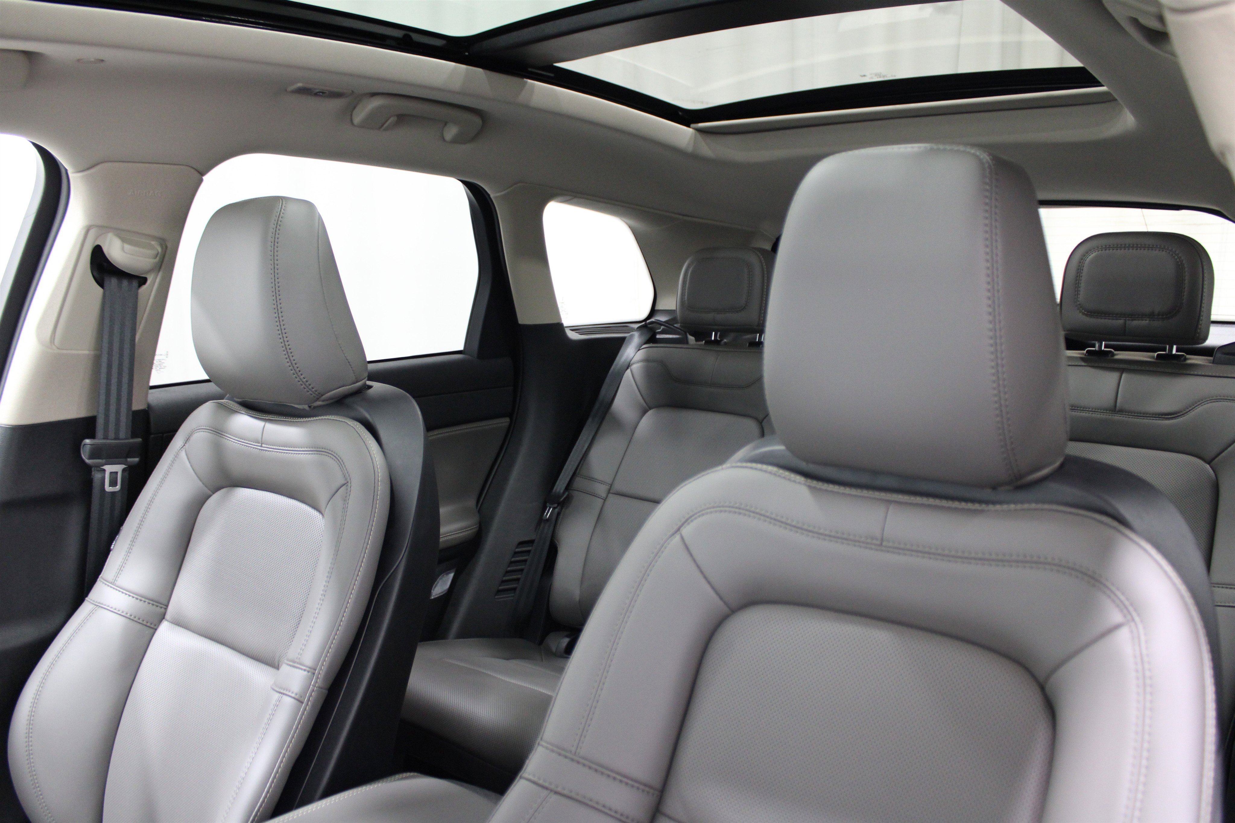 2025 Lincoln Corsair Grand Touring photo 2