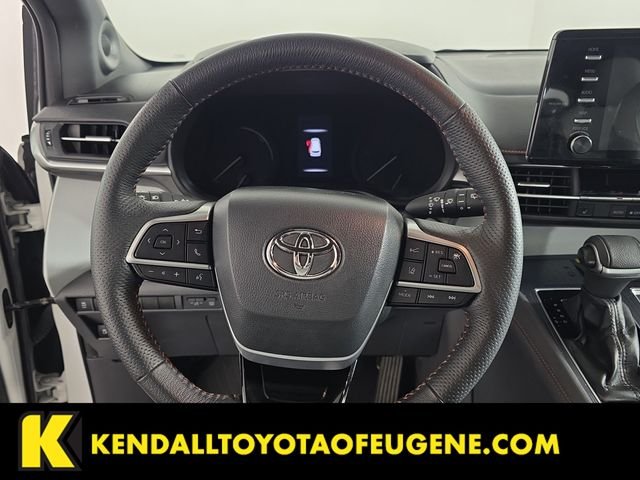 Used 2022 White Toyota XLE image 13