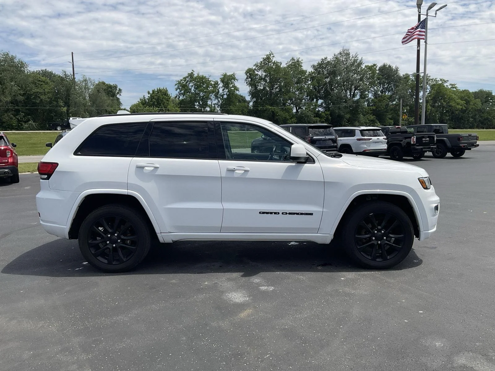 Used 2020 Bright White Clearcoat Jeep Altitude image 5