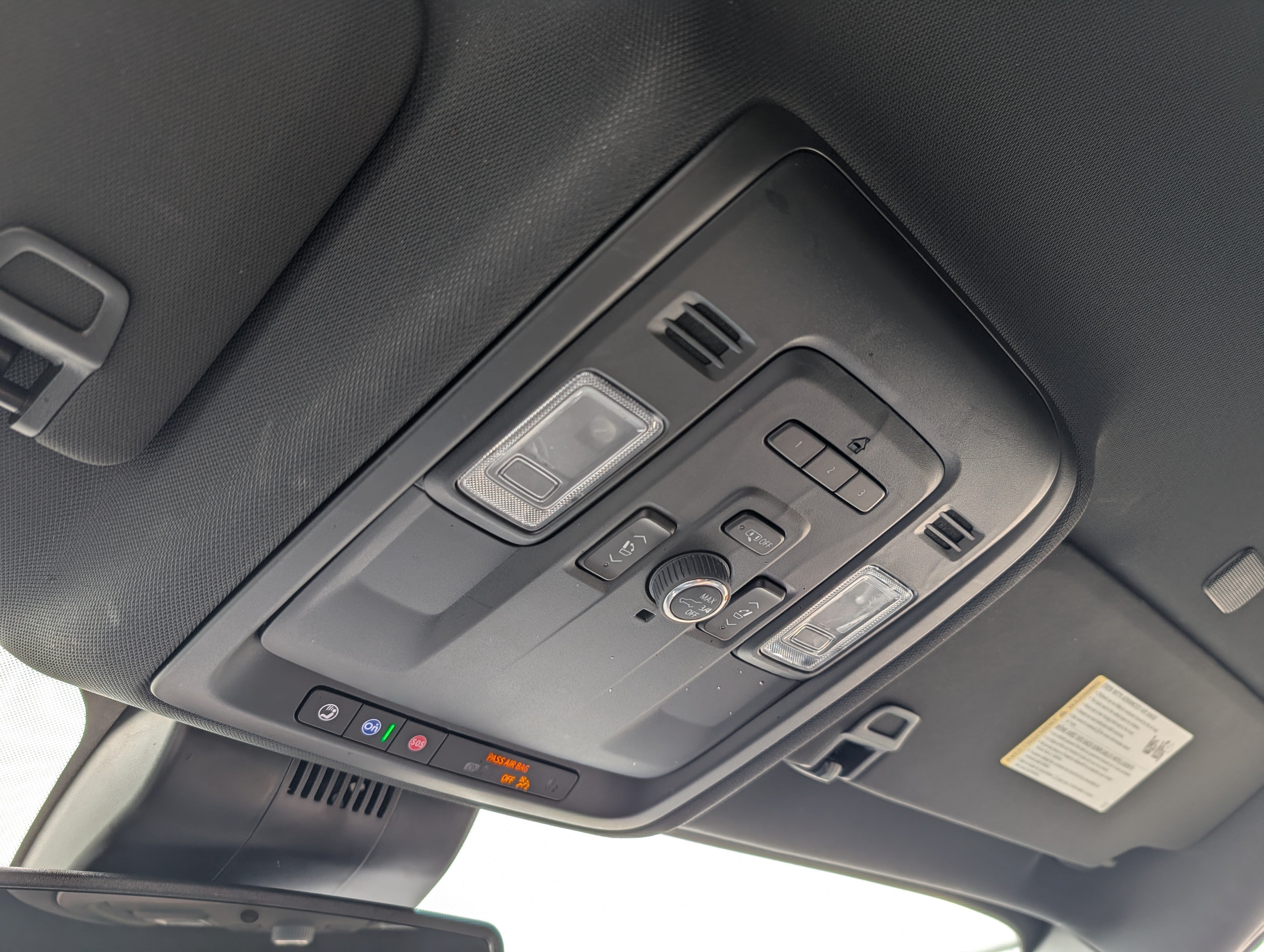 2023 Chevrolet Suburban RST - Photo 32