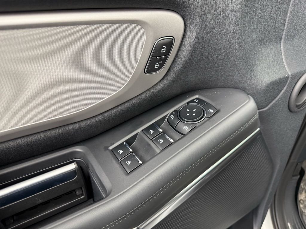 New 2026 Star White Metallic Tri-Coat Ford Active image 22