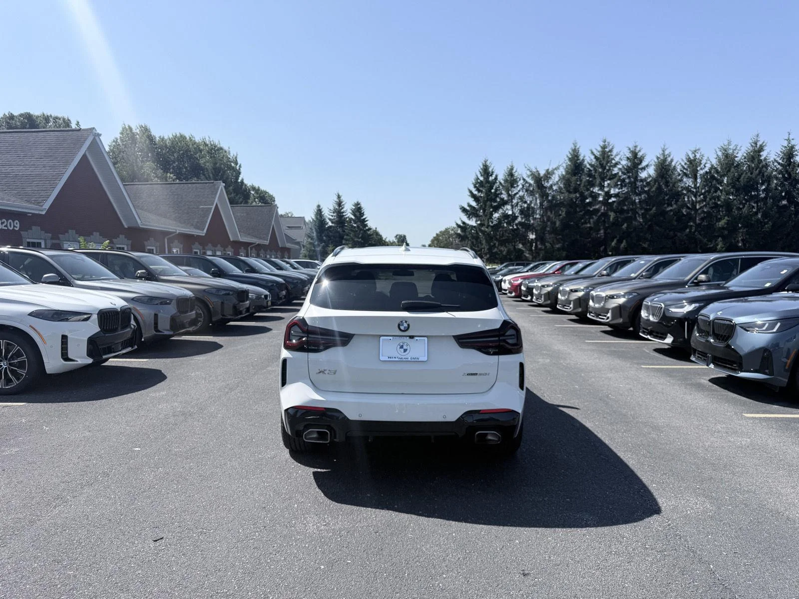 Used 2022 Alpine White BMW xDrive30i image 6