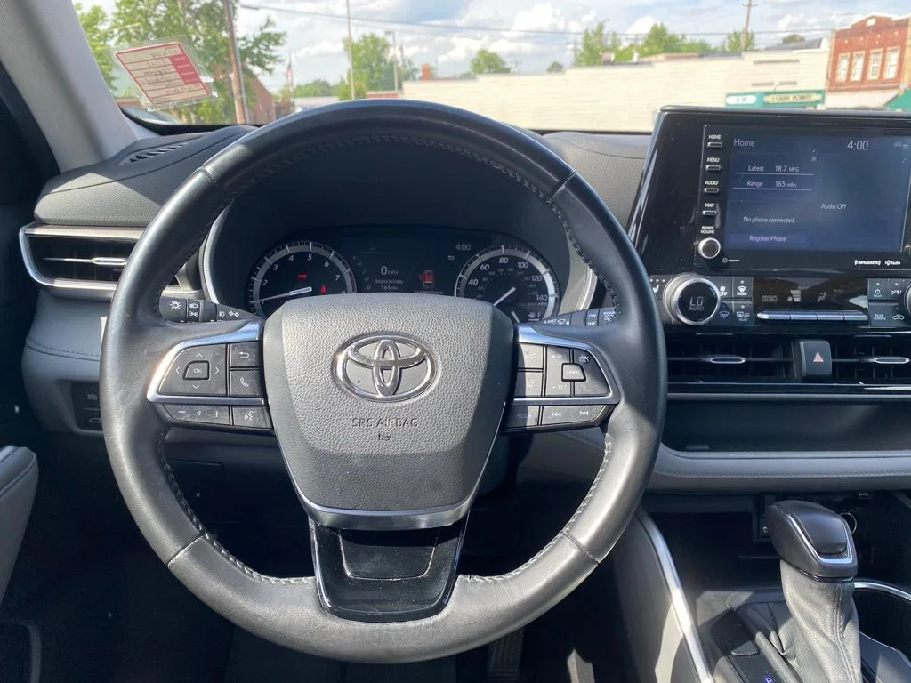 2021 Toyota Highlander XLE - Photo 12