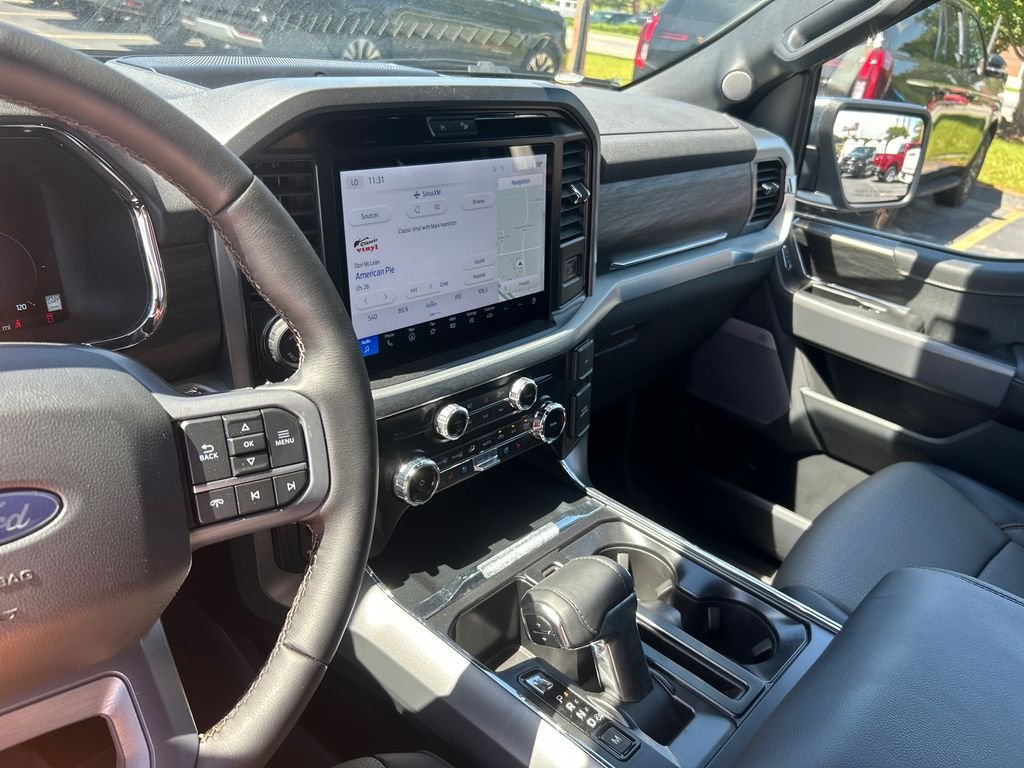 New 2025 White Ford Lariat image 32