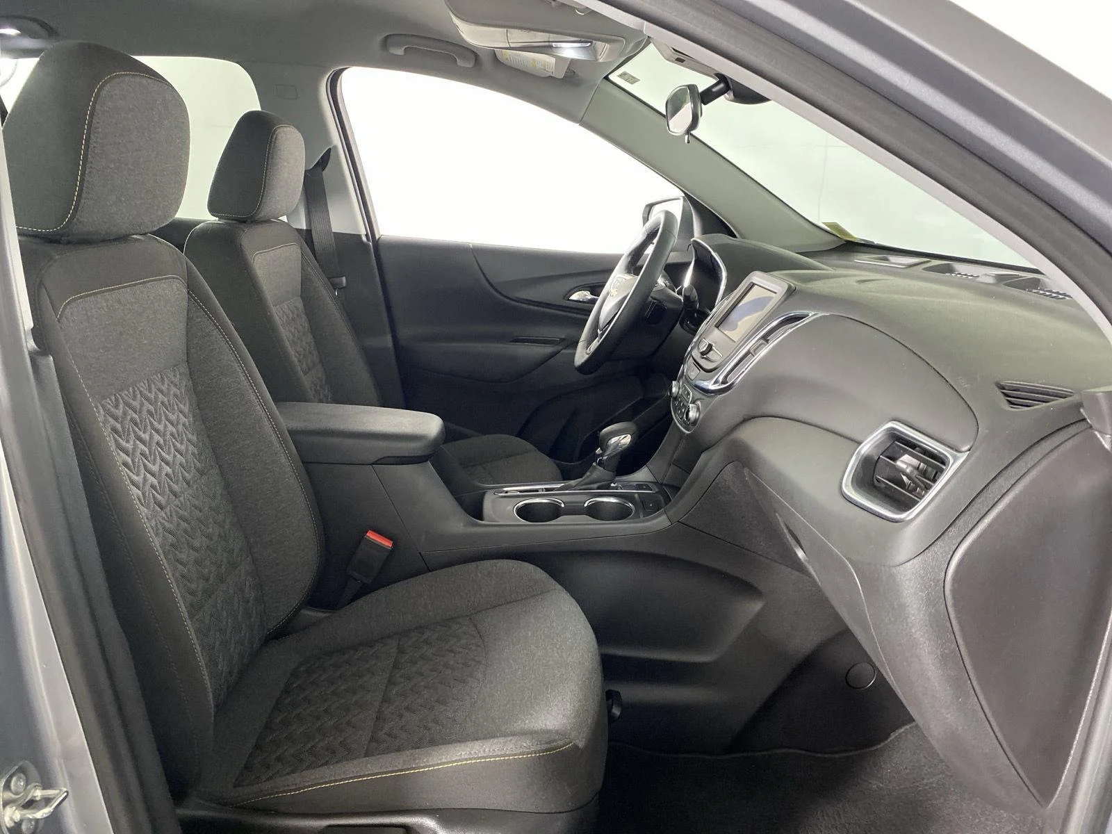 Used 2024 Sterling Gray Metallic Chevrolet LT image 29