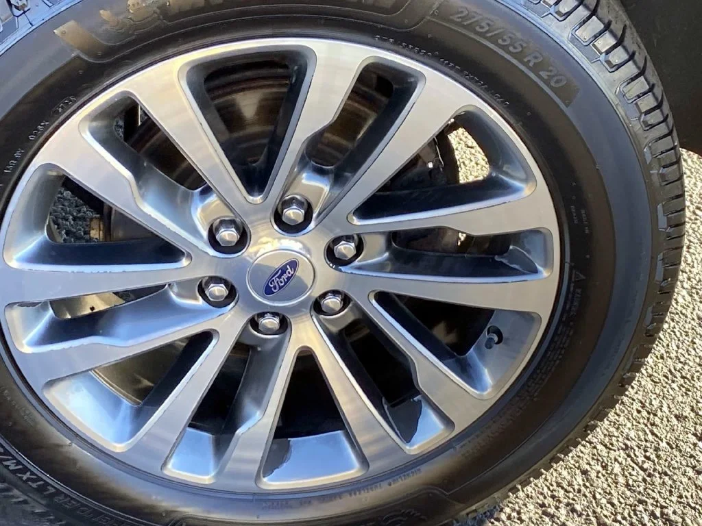 Used 2018 Shadow Black Ford Limited image 32
