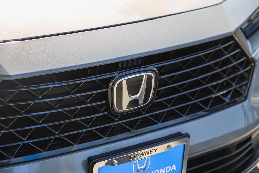 2024 Honda Accord Hybrid Touring - Photo 12