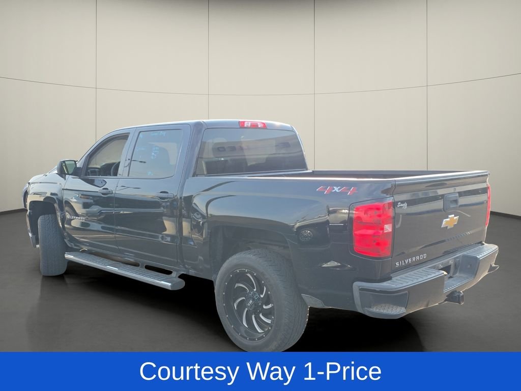Used 2018 Black Chevrolet Custom image 5