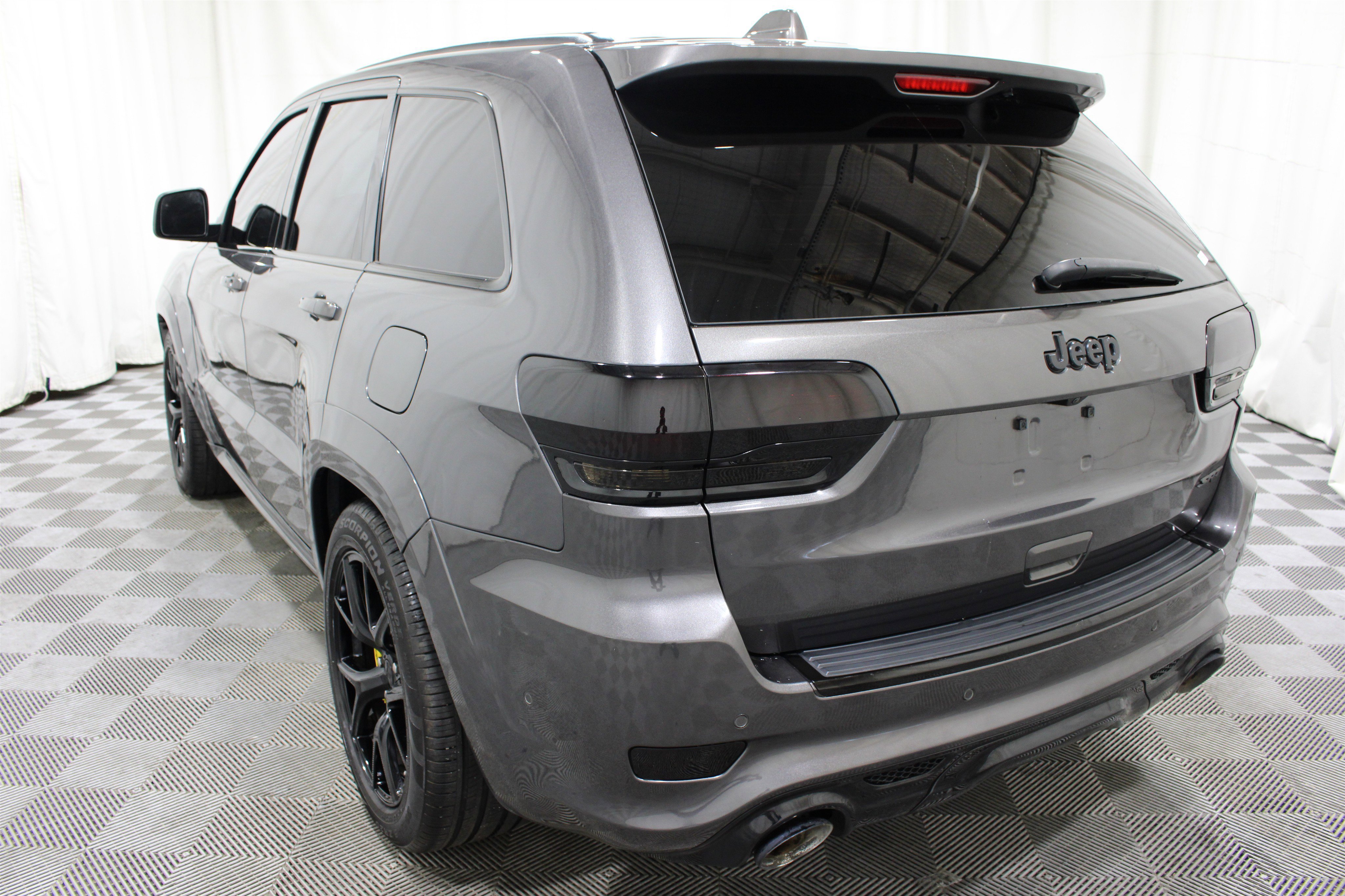 Used 2017 Granite Crystal Metallic Clearcoat Jeep SRT image 35
