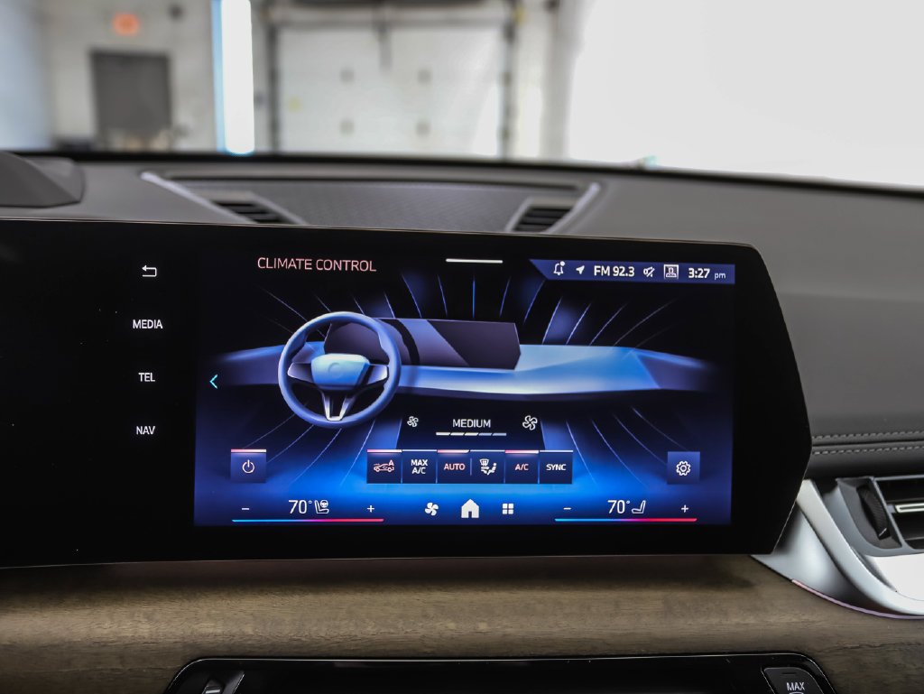 New 2027 Black Sapphire Metallic BMW xDrive28i image 18
